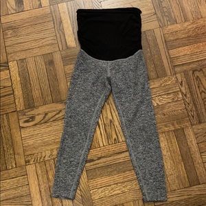 Beyond Yoga Maternity Spacedye Capri leggings